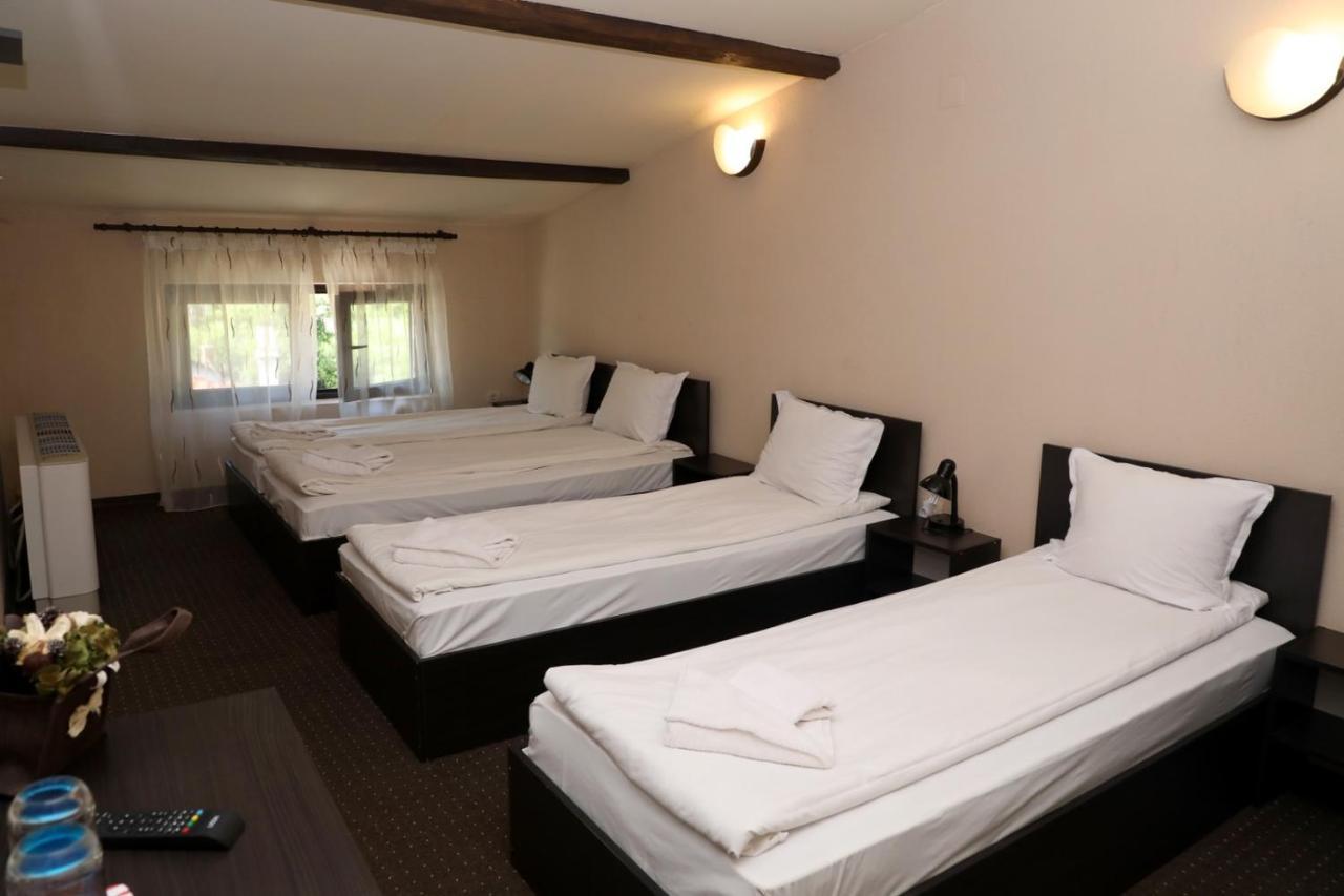 Hotel Опълченец Schipka Exterior foto